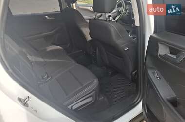 Внедорожник / Кроссовер Ford Kuga 2021 в 