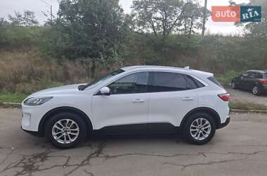 Внедорожник / Кроссовер Ford Kuga 2021 в 