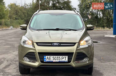 Внедорожник / Кроссовер Ford Kuga 2013 в 