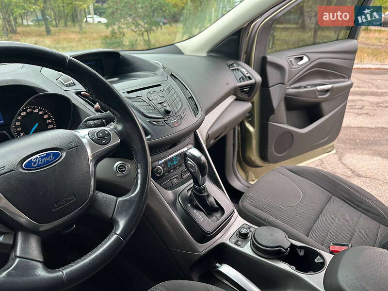 Внедорожник / Кроссовер Ford Kuga 2013 в Днепре