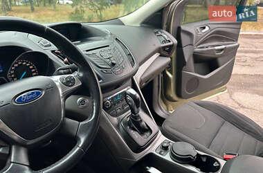 Внедорожник / Кроссовер Ford Kuga 2013 в 