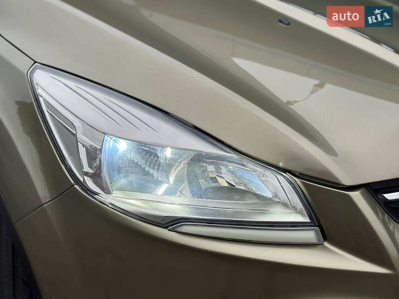 Внедорожник / Кроссовер Ford Kuga 2013 в Днепре