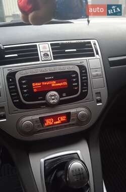 Внедорожник / Кроссовер Ford Kuga 2011 в 