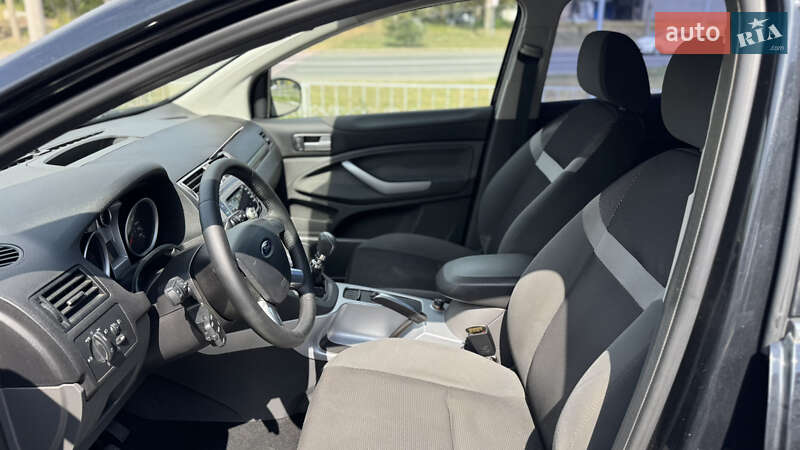 Внедорожник / Кроссовер Ford Kuga 2012 в Харькове