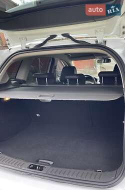Внедорожник / Кроссовер Ford Kuga 2010 в 