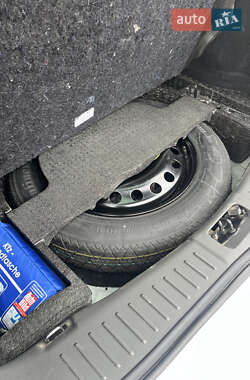 Внедорожник / Кроссовер Ford Kuga 2010 в 