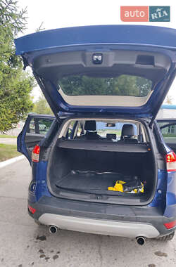 Внедорожник / Кроссовер Ford Kuga 2014 в 