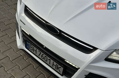 Внедорожник / Кроссовер Ford Kuga 2013 в 