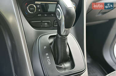 Внедорожник / Кроссовер Ford Kuga 2013 в 