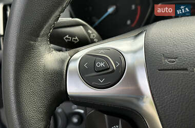 Внедорожник / Кроссовер Ford Kuga 2013 в 