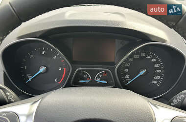 Внедорожник / Кроссовер Ford Kuga 2013 в 
