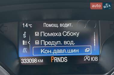 Внедорожник / Кроссовер Ford Kuga 2017 в 