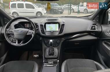 Внедорожник / Кроссовер Ford Kuga 2017 в 