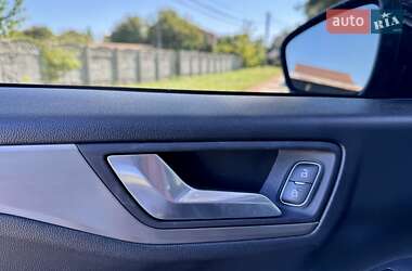 Внедорожник / Кроссовер Ford Kuga 2021 в 