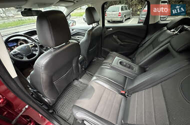 Внедорожник / Кроссовер Ford Kuga 2015 в 