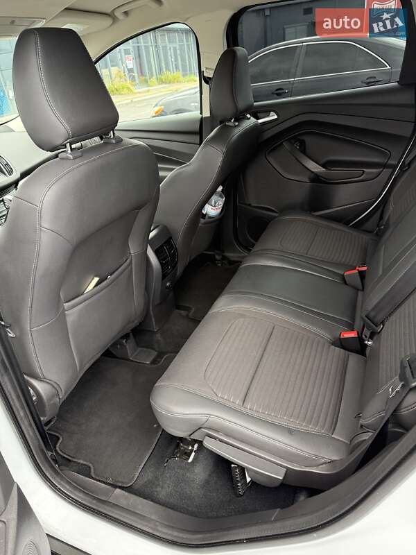 Внедорожник / Кроссовер Ford Kuga 2019 в Киеве