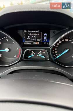 Внедорожник / Кроссовер Ford Kuga 2019 в 