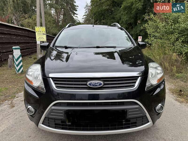 Внедорожник / Кроссовер Ford Kuga 2010 в 