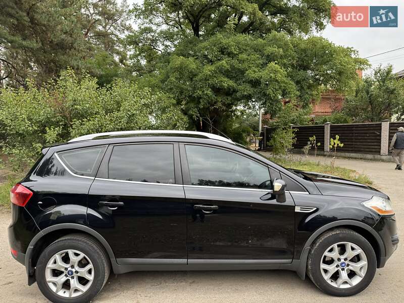 Внедорожник / Кроссовер Ford Kuga 2010 в Киеве