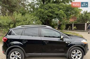 Внедорожник / Кроссовер Ford Kuga 2010 в 