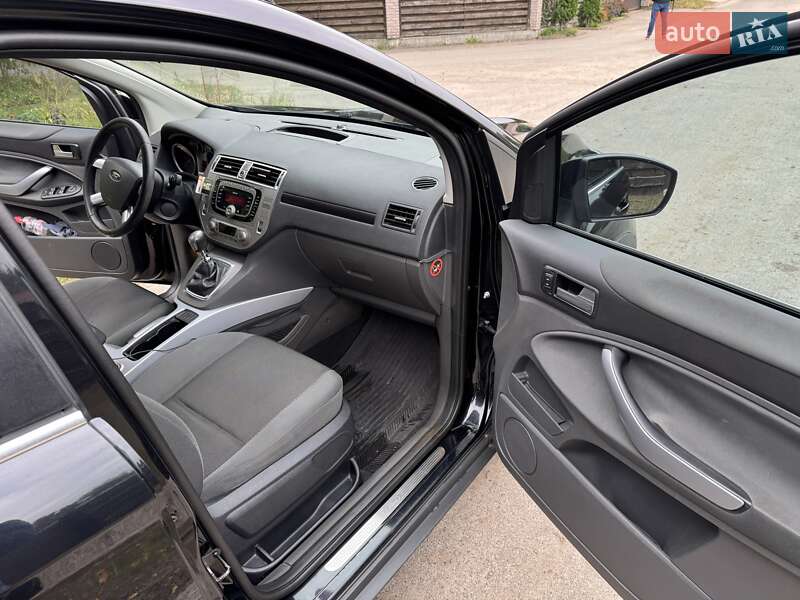 Внедорожник / Кроссовер Ford Kuga 2010 в Киеве