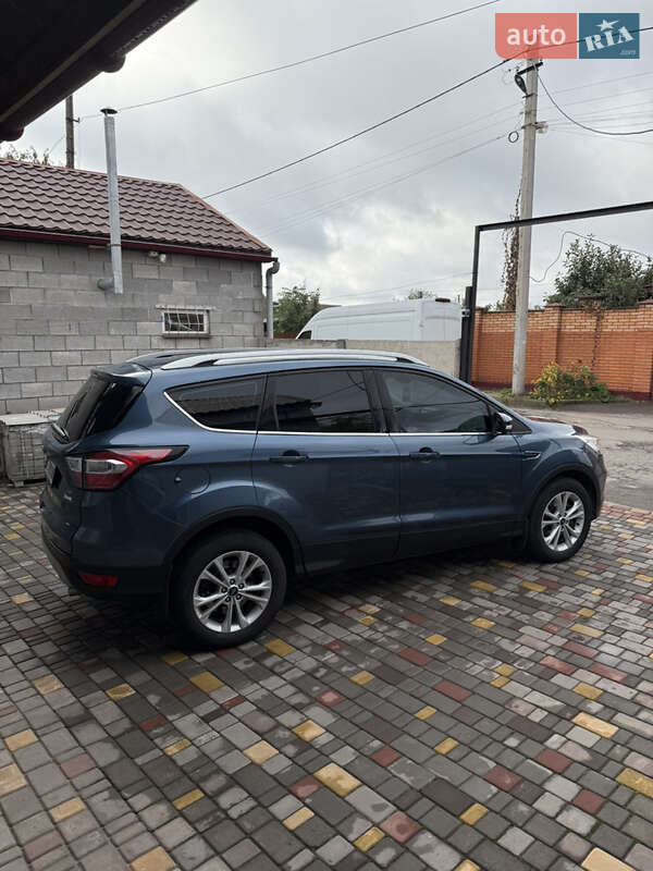 Внедорожник / Кроссовер Ford Kuga 2019 в Кривом Роге
