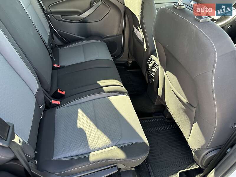 Внедорожник / Кроссовер Ford Kuga 2016 в Киеве