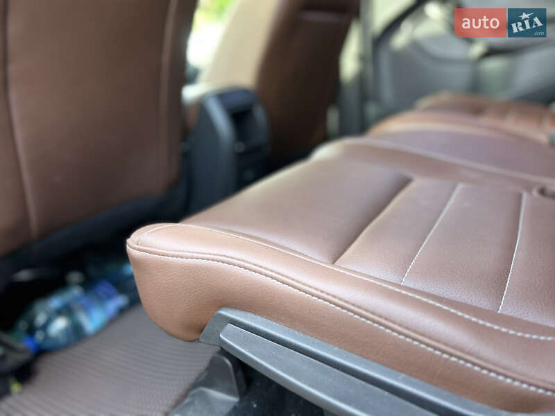 Внедорожник / Кроссовер Ford Kuga 2015 в Измаиле фото 9 Внедорожник / Кроссовер Ford Kuga 2015 в Измаиле