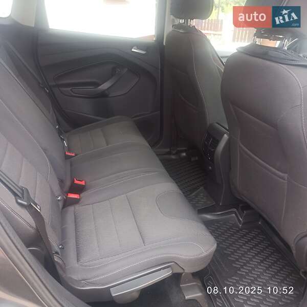 Позашляховик / Кросовер Ford Kuga 2016 в Тернополі