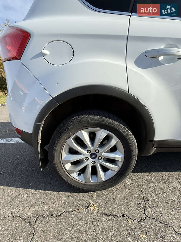 Внедорожник / Кроссовер Ford Kuga 2011 в Харькове