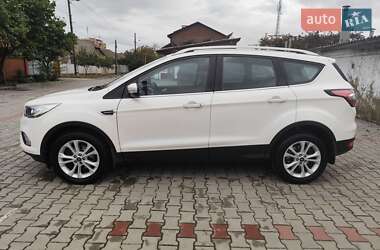 Внедорожник / Кроссовер Ford Kuga 2019 в 