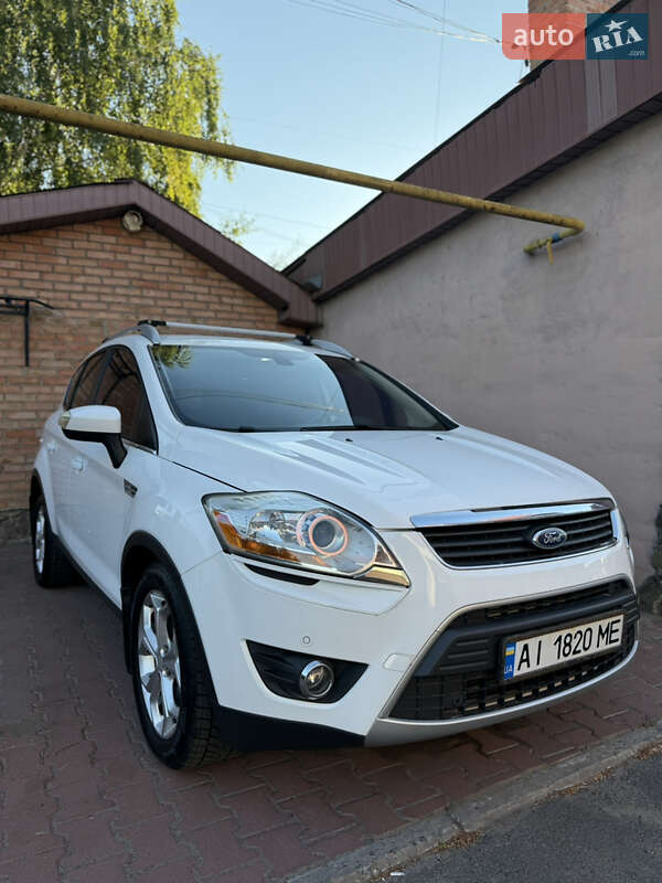 Внедорожник / Кроссовер Ford Kuga 2011 в 