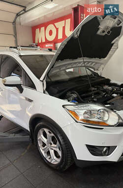 Внедорожник / Кроссовер Ford Kuga 2011 в 