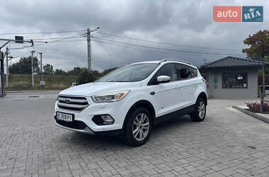 Внедорожник / Кроссовер Ford Kuga 2017 в Львове