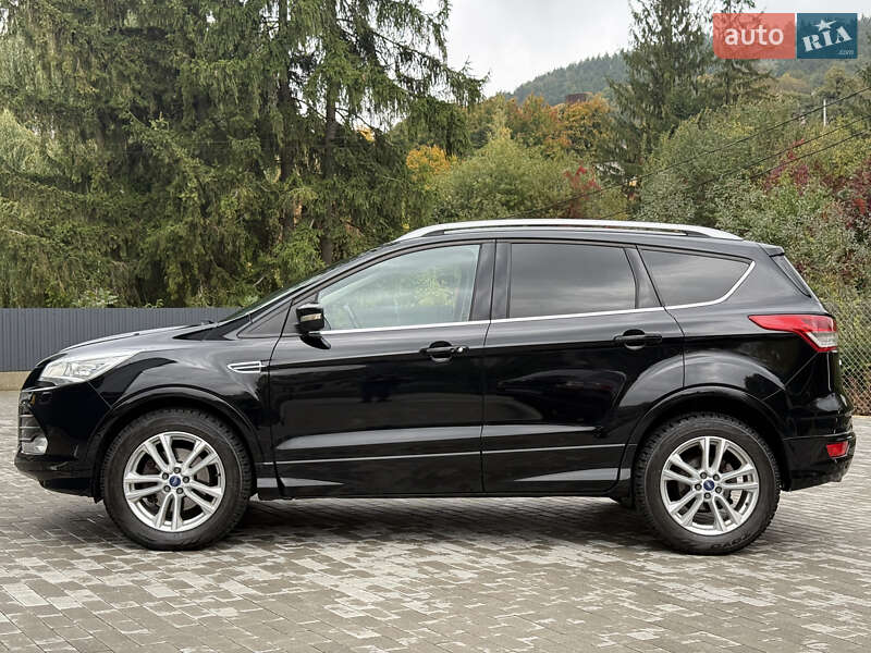 Внедорожник / Кроссовер Ford Kuga 2016 в Кременце