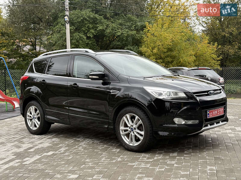 Внедорожник / Кроссовер Ford Kuga 2016 в Кременце