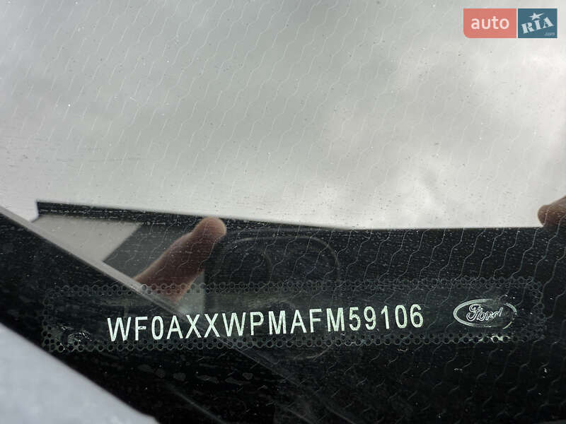 Внедорожник / Кроссовер Ford Kuga 2016 в Кременце