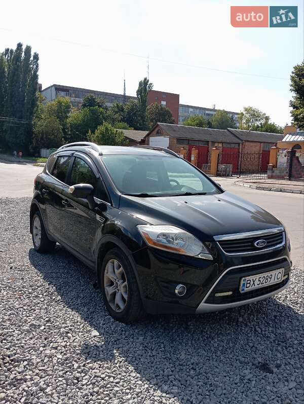 Внедорожник / Кроссовер Ford Kuga 2011 в 