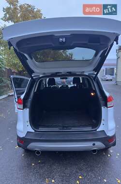 Позашляховик / Кросовер Ford Kuga 2013 в  фото 6 Позашляховик / Кросовер Ford Kuga 2013 в