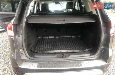 Внедорожник / Кроссовер Ford Kuga 2013 в 