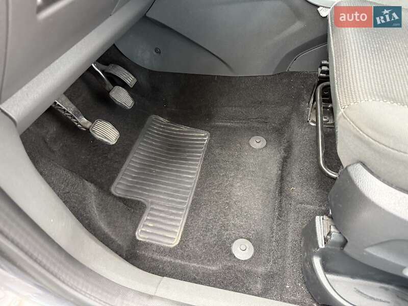 Внедорожник / Кроссовер Ford Kuga 2012 в Запорожье