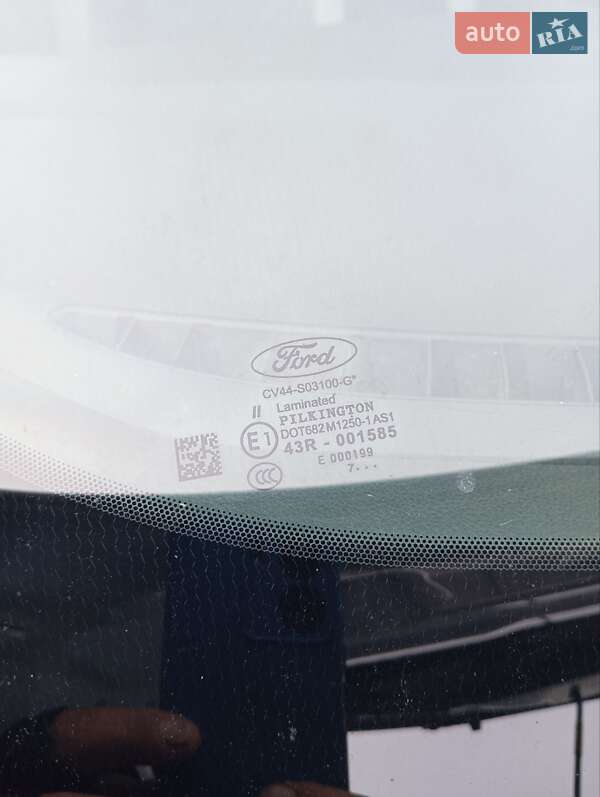 Внедорожник / Кроссовер Ford Kuga 2017 в Моршине