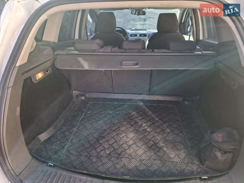 Внедорожник / Кроссовер Ford Kuga 2011 в Гадяче