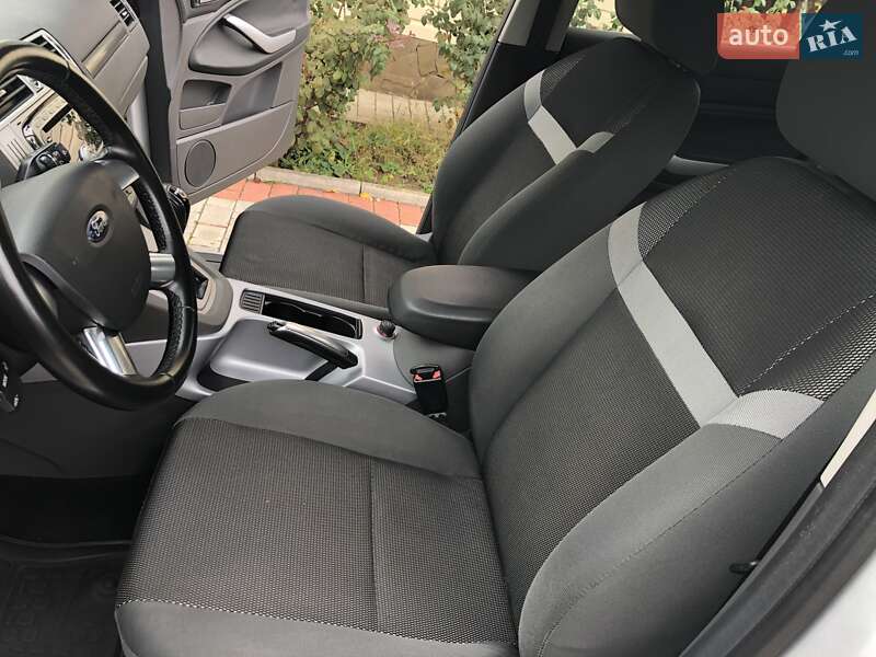 Позашляховик / Кросовер Ford Kuga 2011 в Одесі