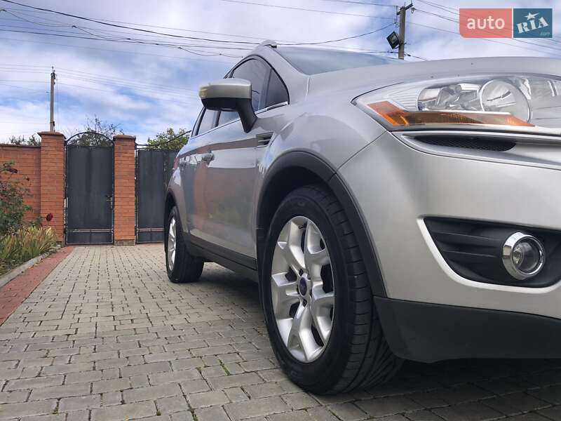 Позашляховик / Кросовер Ford Kuga 2011 в Одесі