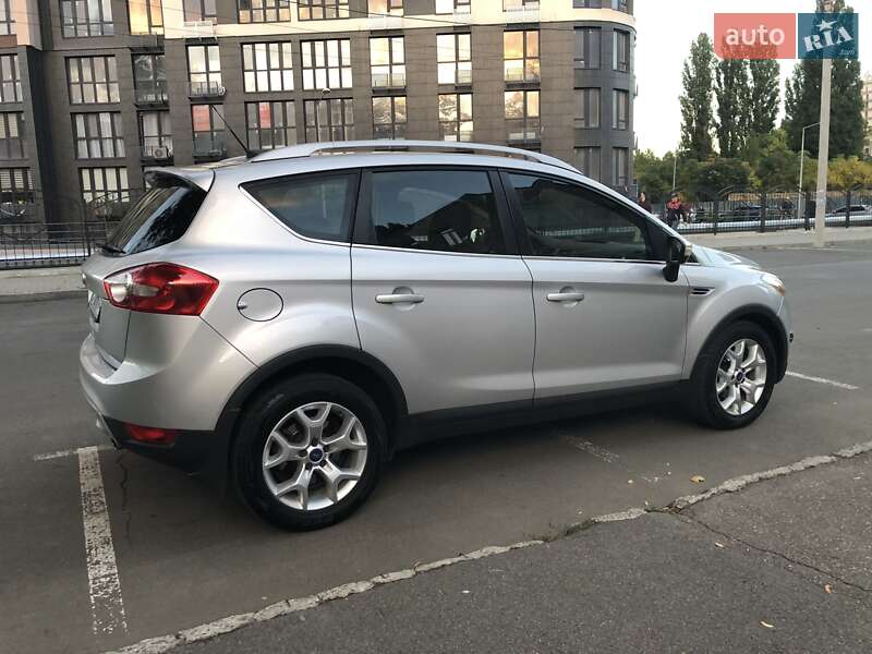 Позашляховик / Кросовер Ford Kuga 2011 в Одесі