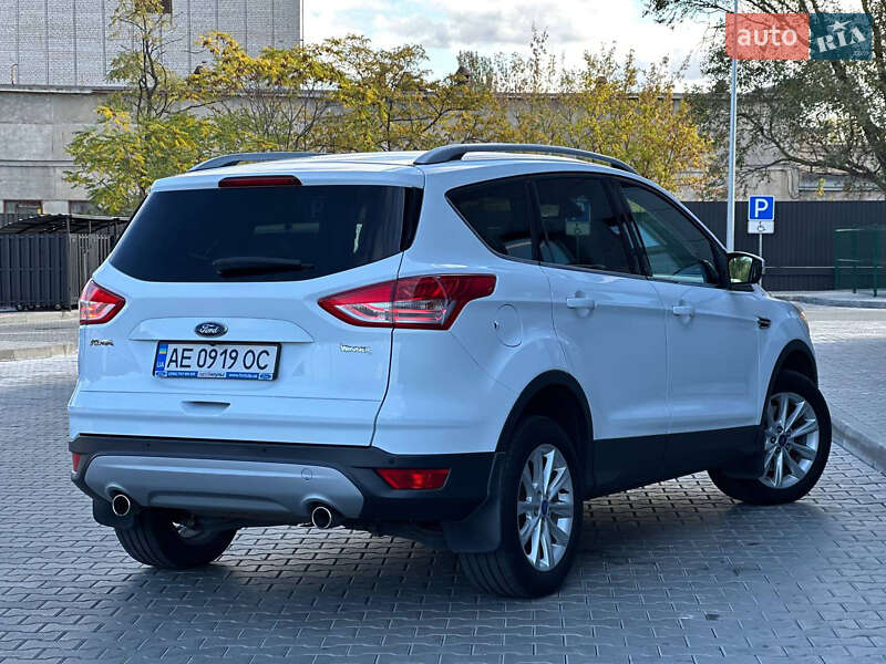 Внедорожник / Кроссовер Ford Kuga 2016 в Днепре