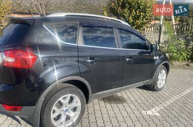 Внедорожник / Кроссовер Ford Kuga 2012 в Городке