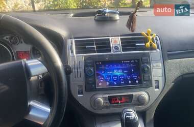 Внедорожник / Кроссовер Ford Kuga 2012 в 