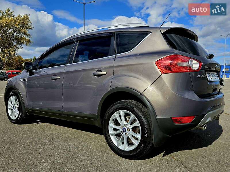 Внедорожник / Кроссовер Ford Kuga 2012 в Днепре